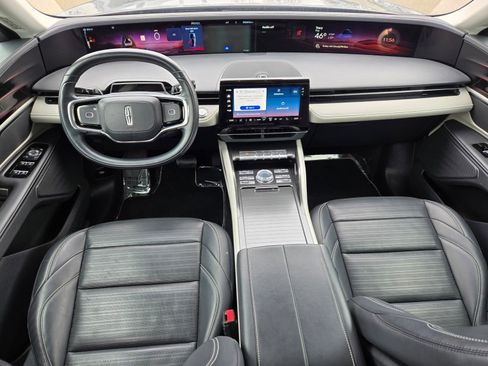 Used 2024 Lincoln Nautilus Reserve image 12