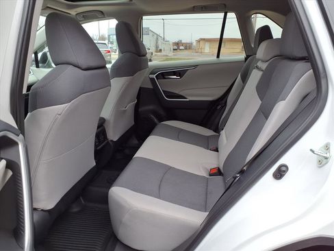 Used 2024 Toyota RAV4 XLE image 18