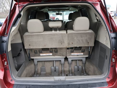 Used 2015 Toyota Sienna XLE Premium image 18