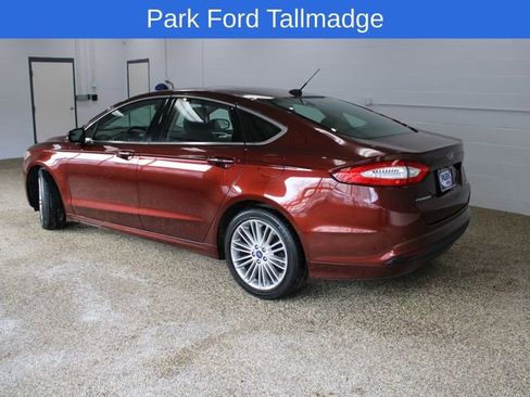 Used 2016 Ford Fusion SE w/ Equipment Group 202A image 2