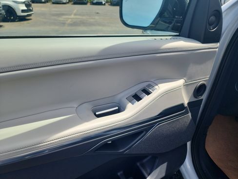 New 2026 Lincoln Navigator L Reserve AWD/4WD image 14