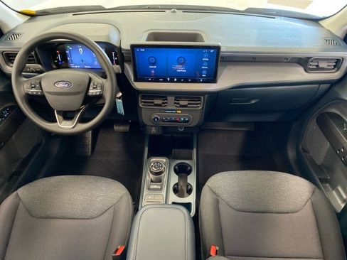 New 2025 Ford Maverick XL image 10