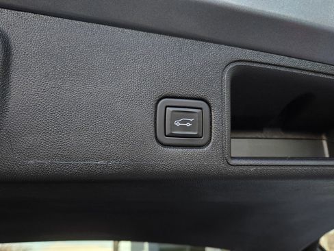 Used 2023 GMC Terrain AT4 image 26