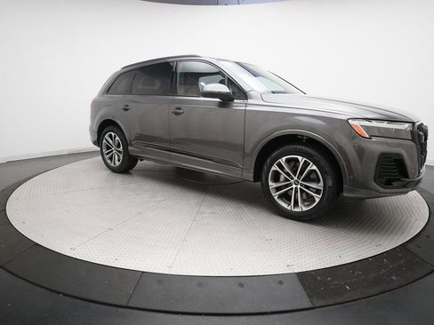 Used 2025 Audi Q7 2.0T Premium Plus w/ Premium Plus Package image 6