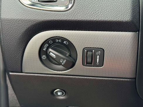 Used 2020 Dodge Durango R/T w/ Blacktop Package image 19