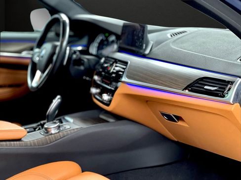 Used 2019 BMW 540i xDrive w/ Convenience Package image 14