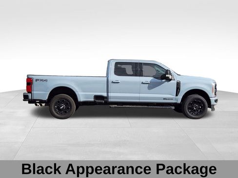 Used 2025 Ford F350 Lariat w/ Lariat Ultimate Package AWD/4WD image 3