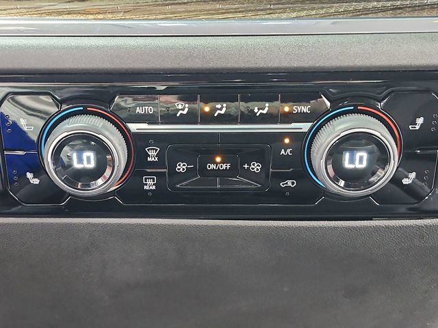 Used 2023 Chevrolet Silverado 1500 LT AWD/4WD image 33