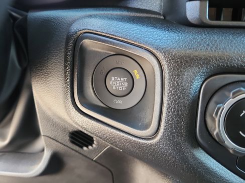 Used 2024 Jeep Wrangler Sport S image 23