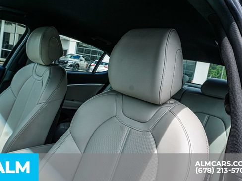 Used 2025 Genesis G70 2.5T AWD/4WD image 18