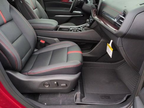 New 2026 Chevrolet Traverse RS w/ LPO, Floor Liner Package image 26