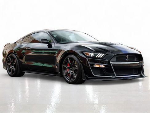 Used 2021 Ford Mustang Shelby GT500 w/ Carbon Fiber Track Pack RWD image 8