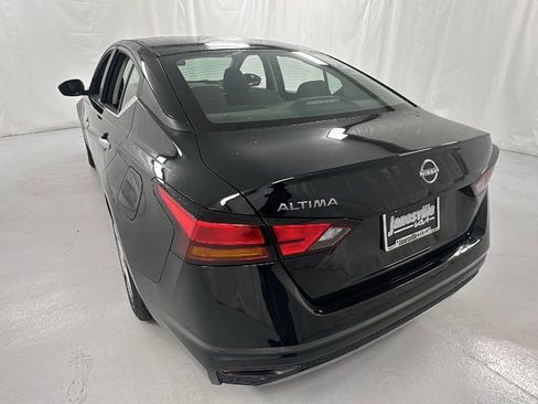 Used 2024 Nissan Altima 2.5 S image 5