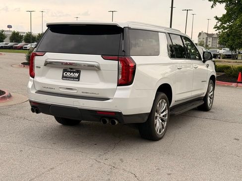 Used 2021 GMC Yukon XL Denali AWD/4WD image 7