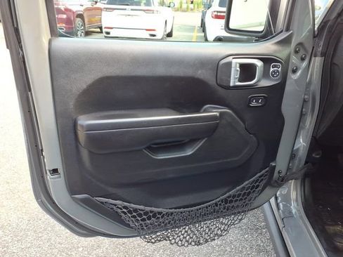 Used 2021 Jeep Gladiator Sport AWD/4WD image 12