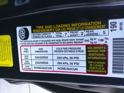 Used 2025 Toyota Sienna XSE image 38