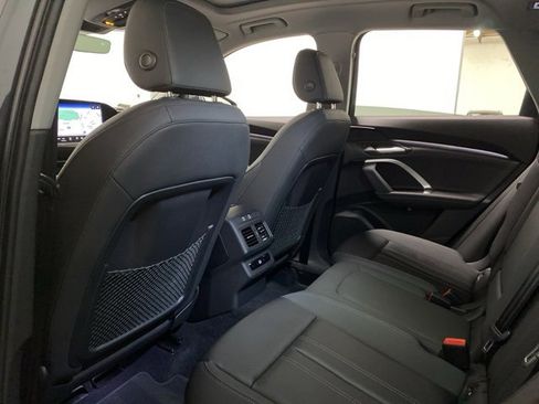 Used 2025 Audi Q5 Premium w/ Convenience Package image 68