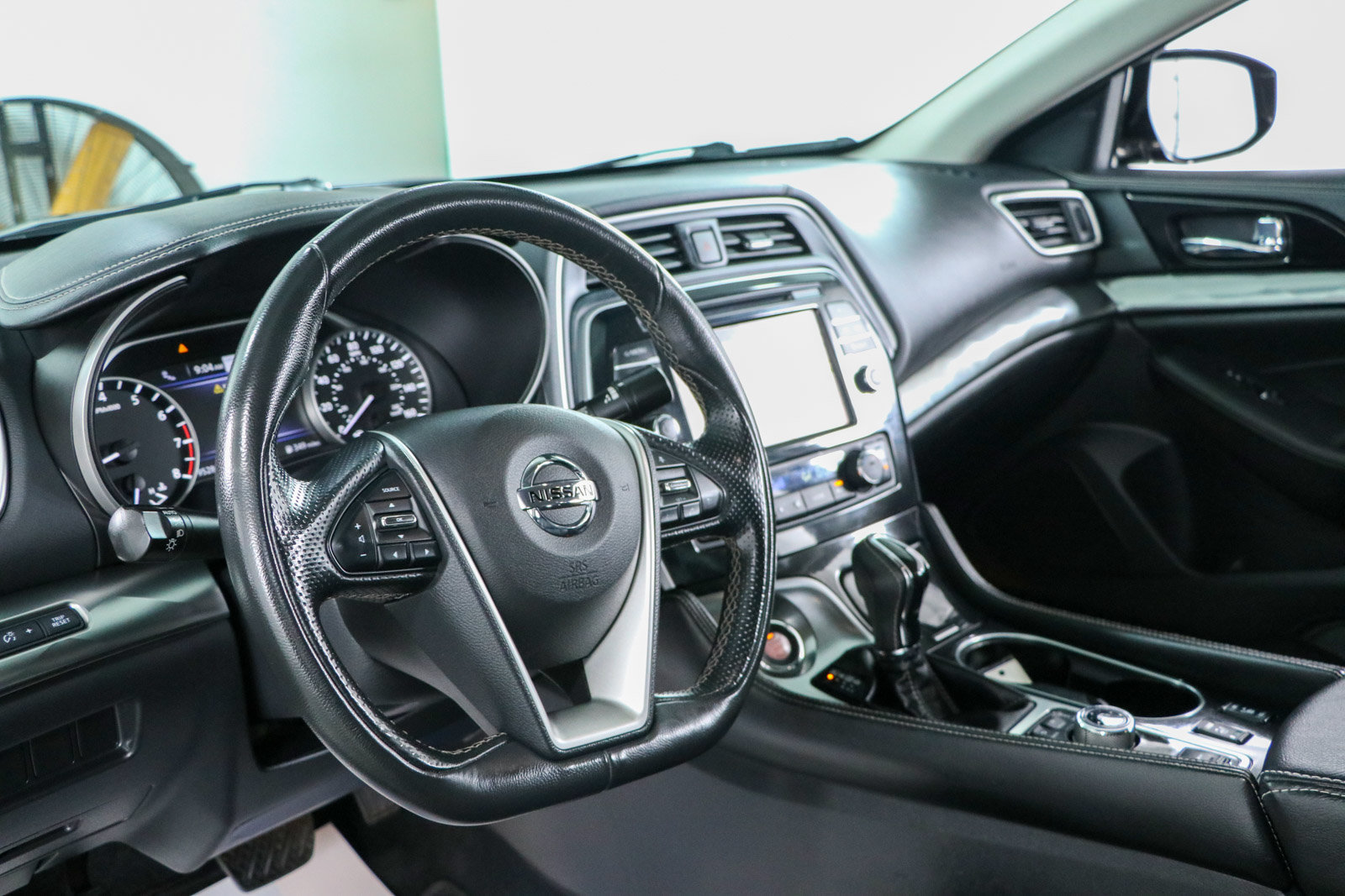 Used 2022 Nissan Maxima SV w/ Floor Mat Group FWD image 22