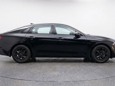 Used 2025 Kia K5 LXS FWD image 11