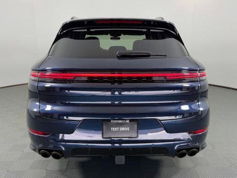 New 2026 Porsche Cayenne GTS image 6