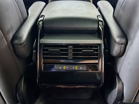 Used 2025 Land Rover Range Rover Sport SE AWD/4WD image 27