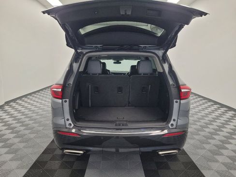 Used 2021 Buick Enclave Essence image 29