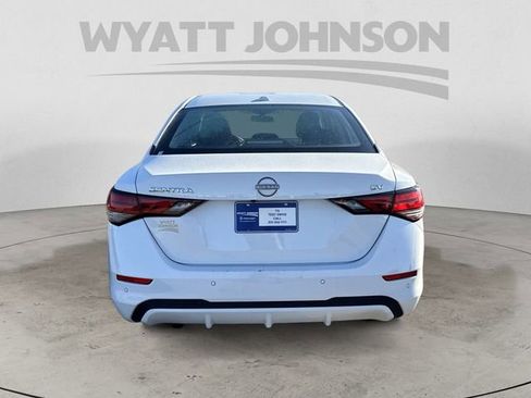 Used 2024 Nissan Sentra SV FWD image 4