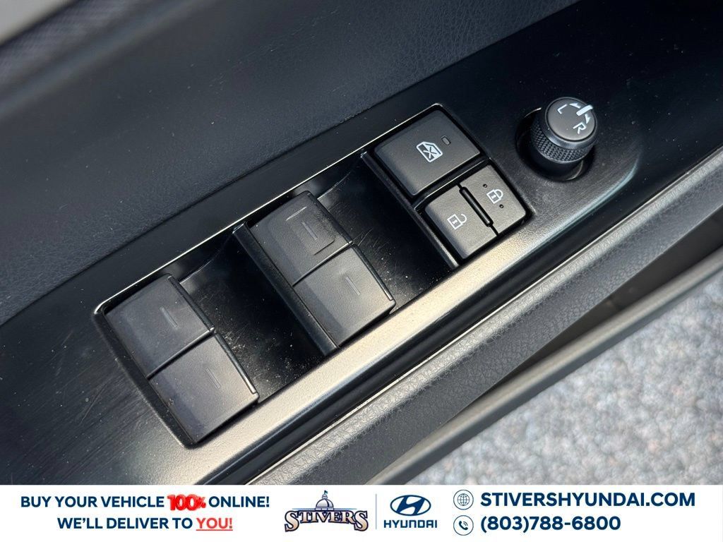 Used 2025 Toyota Camry LE FWD image 25