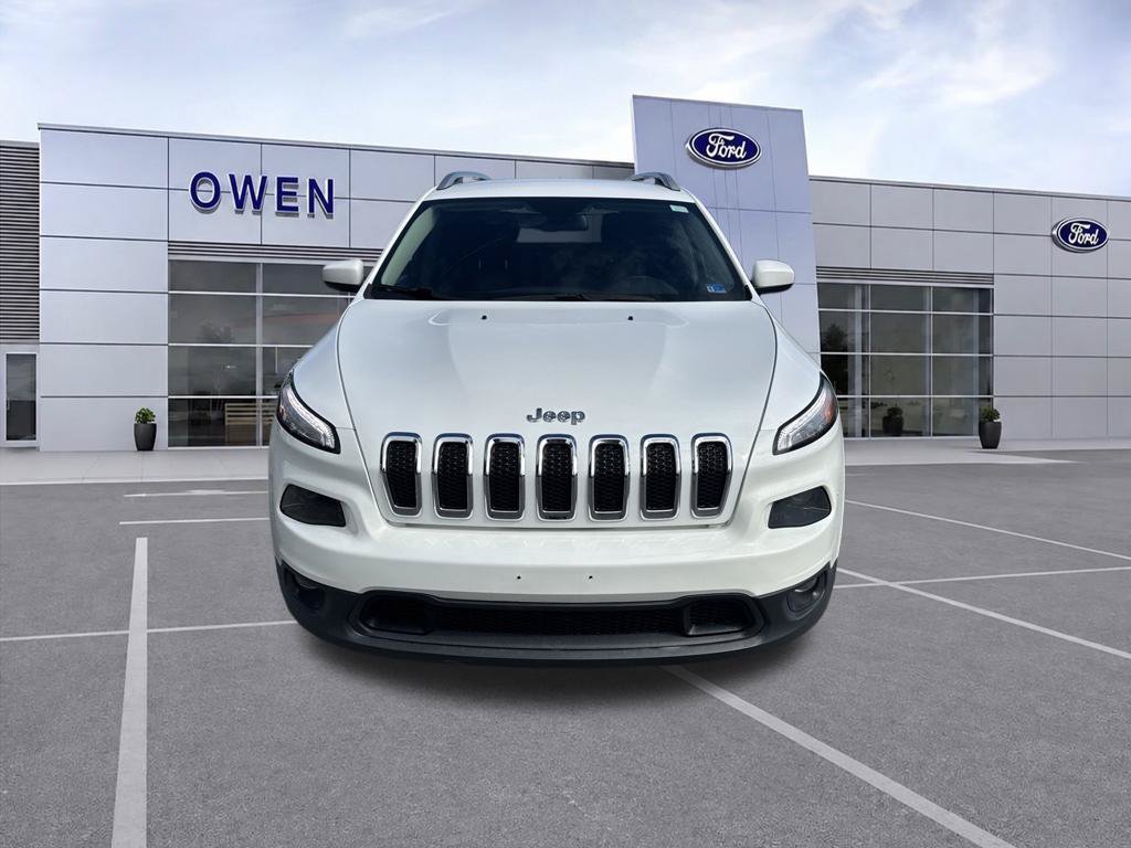 Used 2018 Jeep Cherokee Latitude w/ Cold Weather Group FWD image 8