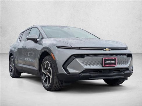 New 2026 Chevrolet Equinox EV LT image 3