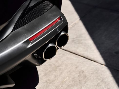 Used 2020 Ferrari Portofino RWD image 14