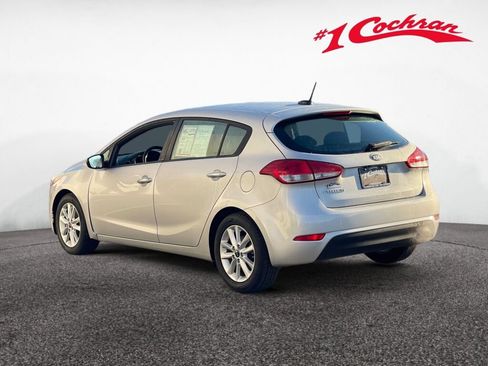 Used 2017 Kia Forte LX w/ Option Group 020 FWD image 21