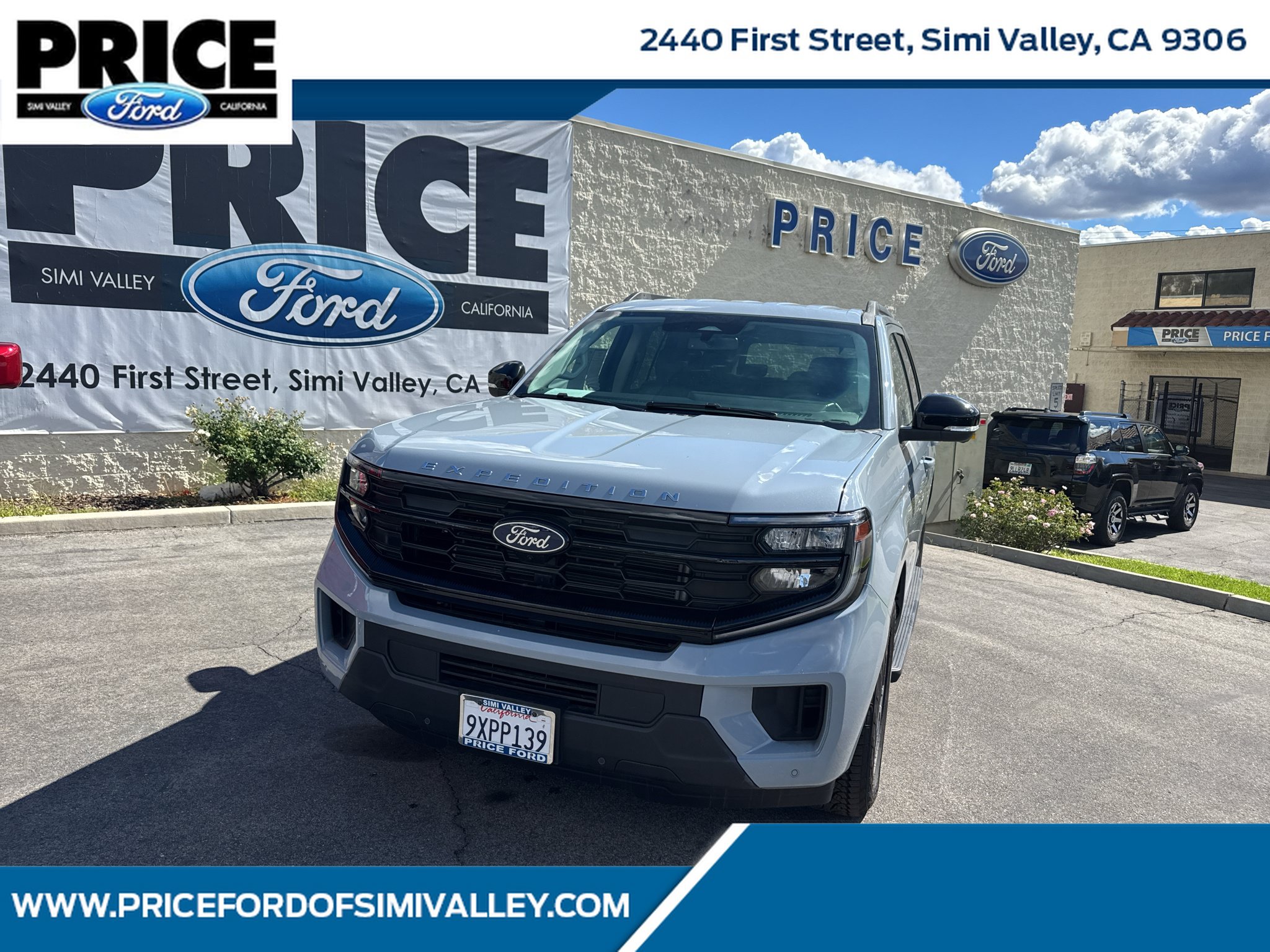 Used 2026 Ford Expedition Active AWD/4WD image 1