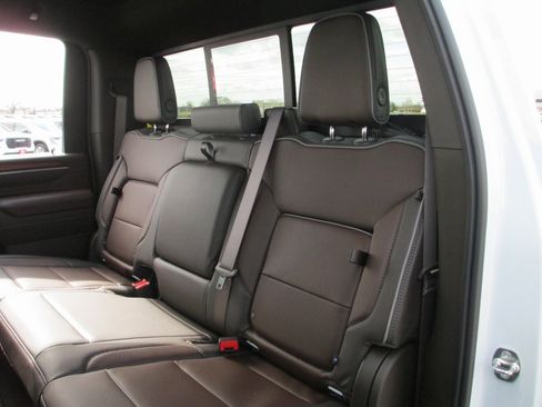 New 2026 GMC Sierra 2500 Denali w/ Denali Reserve Package image 13