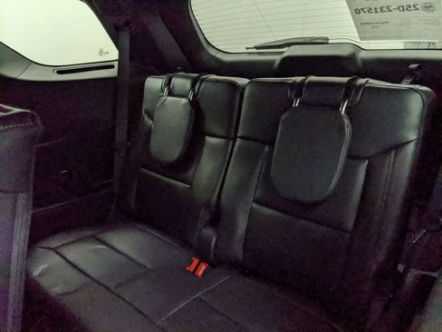 New 2025 Ford Explorer ST-Line w/ ST-Line Street Pack image 24