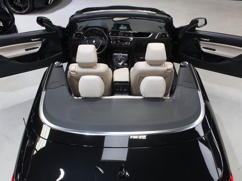 Used 2018 BMW 230i Convertible RWD image 28