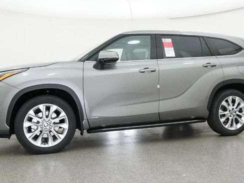 New 2026 Toyota Highlander Limited image 27