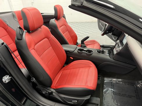 Used 2017 Ford Mustang GT Premium w/ Equipment Group 401A RWD image 19