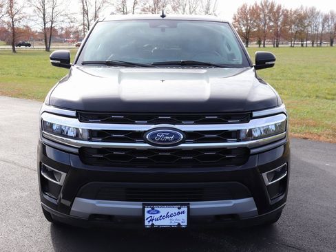 Used 2023 Ford Expedition Limited image 2