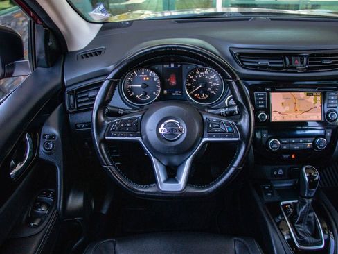 Used 2022 Nissan Rogue Sport SL image 12