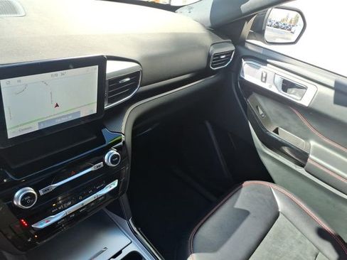 Certified 2024 Ford Explorer ST-Line w/ Class IV Trailer Tow Package image 23