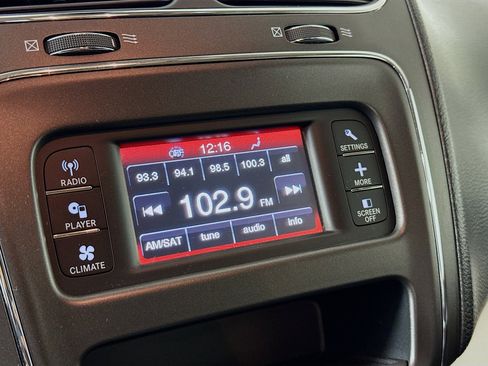 Used 2020 Dodge Journey SE w/ SE Popular Equipment Group image 16