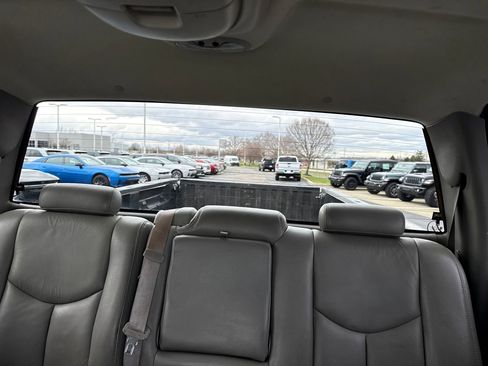 Used 2005 Chevrolet Silverado 3500 LT w/ Heavy-Duty Power Package image 25