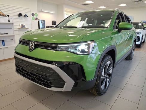 New 2026 Volkswagen Taos SE AWD/4WD image 5