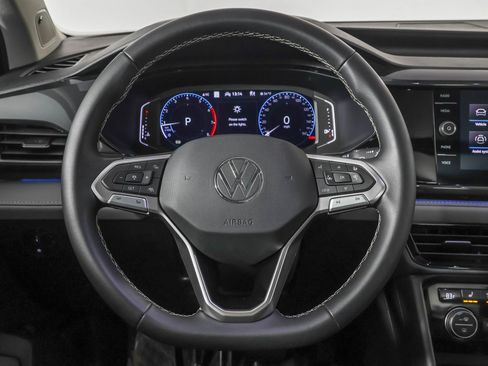 Used 2023 Volkswagen Taos SEL image 29
