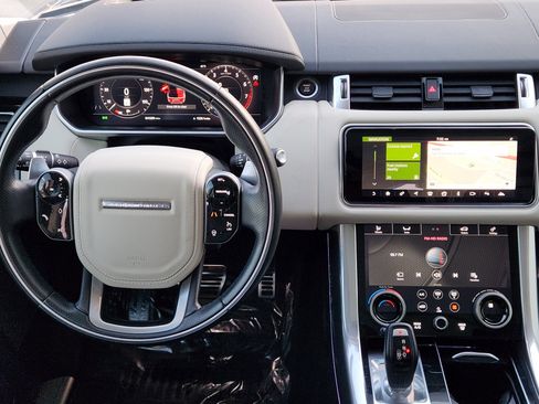 Certified 2022 Land Rover Range Rover Sport HSE Silver Edition image 31