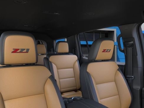 New 2027 Chevrolet Traverse Z71 w/ Enhanced Driving Package AWD/4WD image 24