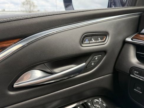 Used 2021 Cadillac Escalade ESV Premium Luxury w/ Driver Assist Tech Package image 28