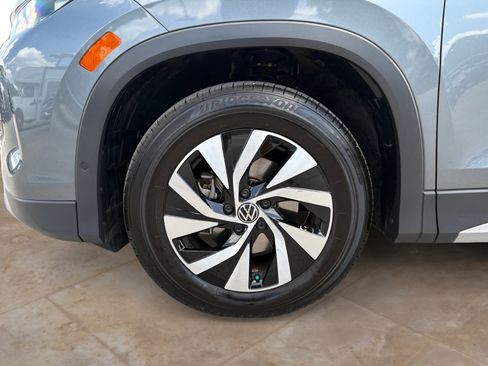 Certified 2025 Volkswagen Tiguan S FWD image 24