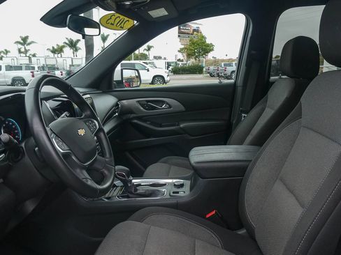Used 2023 Chevrolet Traverse LT FWD image 18